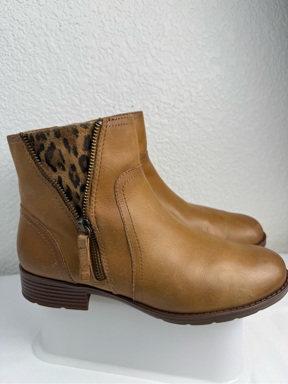 Comfortiva | Leather Ankle Booties | Leopard Zip Accent | 9W - Picture 12 of 13